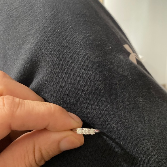 Engagement ring - Picture 1 of 1